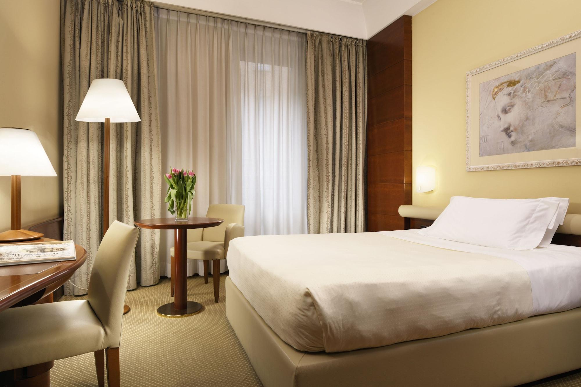 Una Hotels Cusani Milano Exteriér fotografie